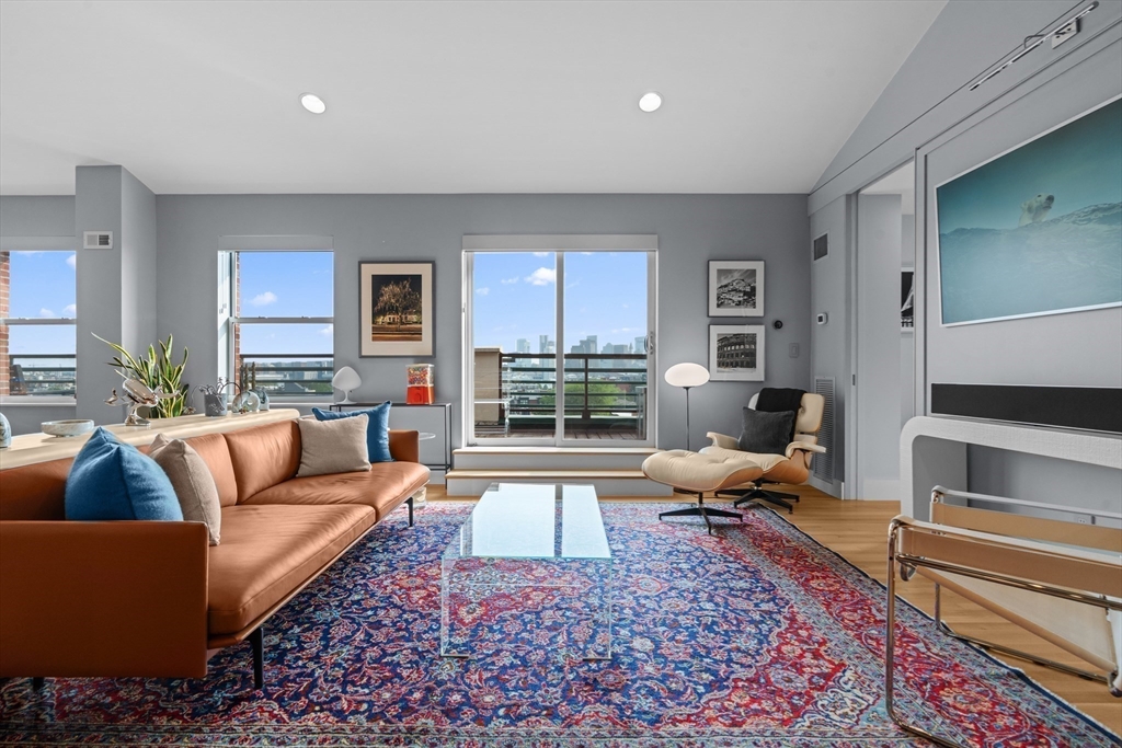150 Orleans Street PH1