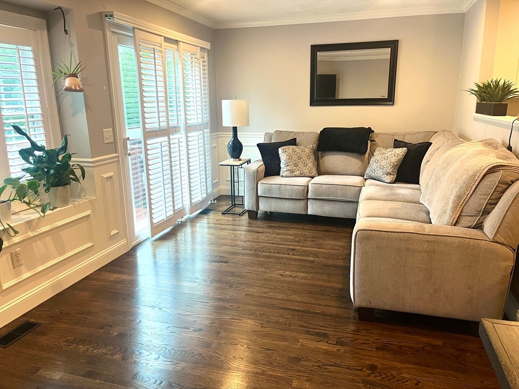 12 Azalea Ln 12