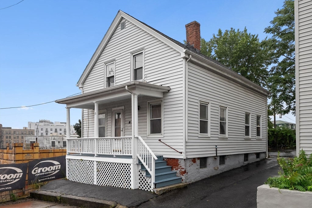 Photo of 13 Oxford St, Lynn, MA