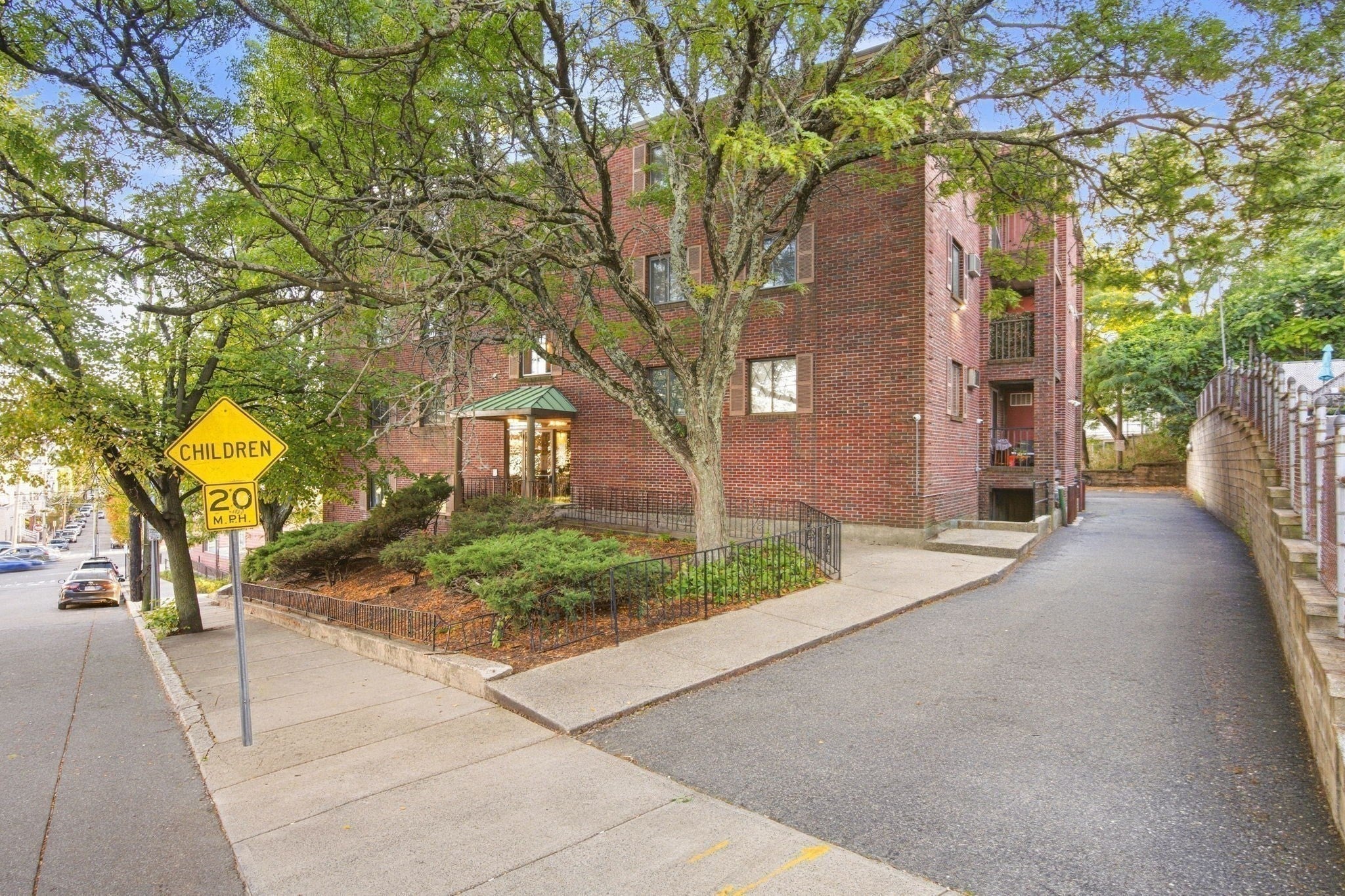 14 Boston St #1A, Somerville, MA Photo #33