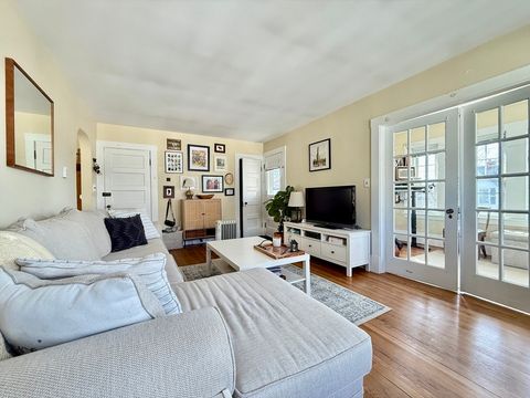 Photo of 32 Quincy Street #32, Watertown, MA 02472 (MLS # 73485262)