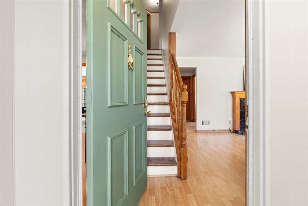 26 Alandale Pkwy