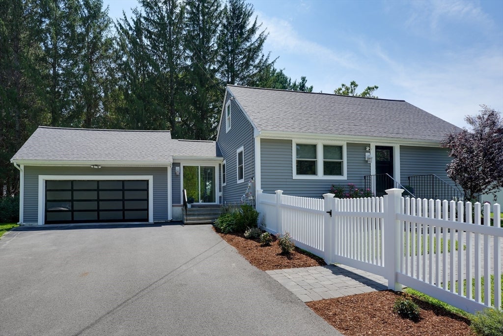 1 Charlesgate Road, Hopedale, MA, 1 Charlesgate Road, Hopedale, MA Photo #2