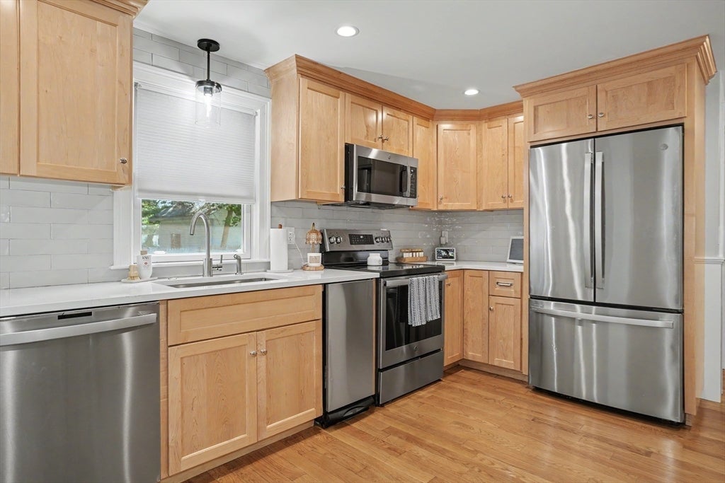 1 Charlesgate Road, Hopedale, MA, 1 Charlesgate Road, Hopedale, MA Photo #11