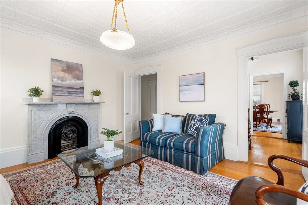 65 Bromfield St
