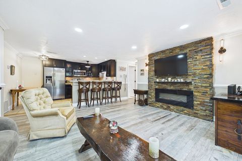 Photo of 1619 Braley Rd #98, New Bedford, MA 02745 (MLS # 73520313)