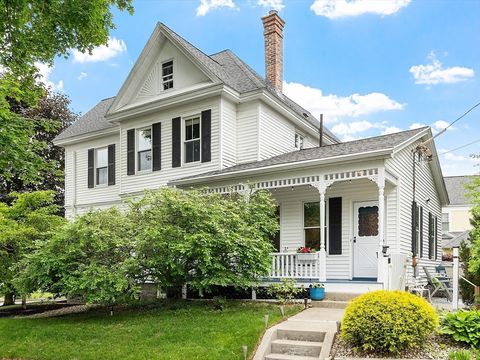 102 Chestnut Street Andover MA 01810