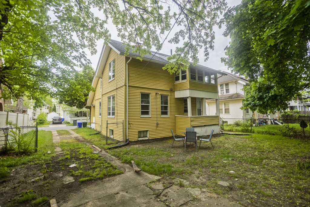 80 Rochelle St