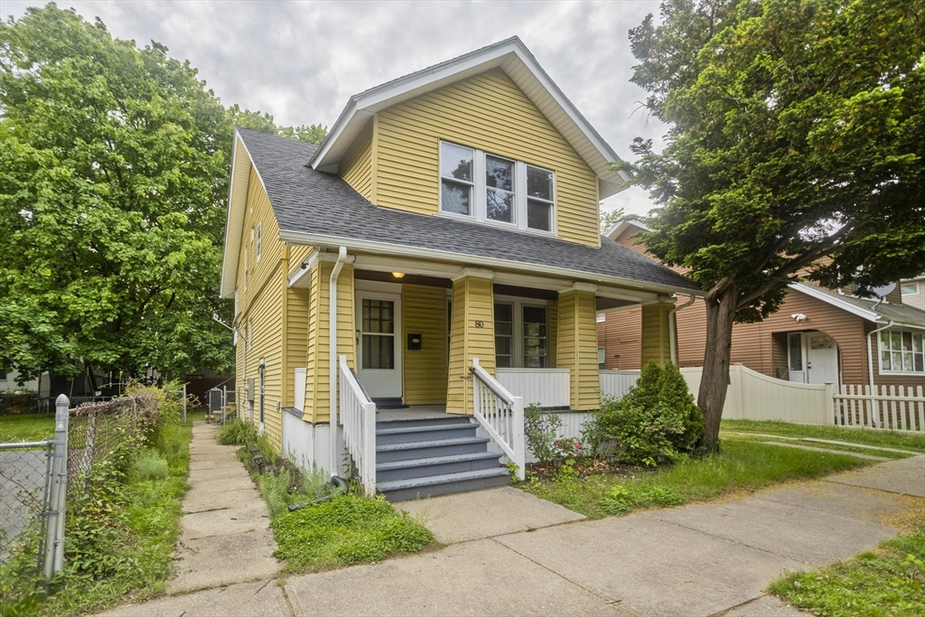 80 Rochelle St