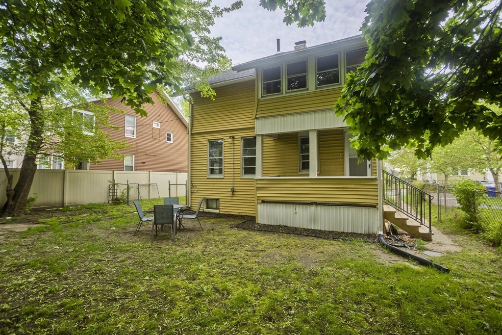 80 Rochelle St