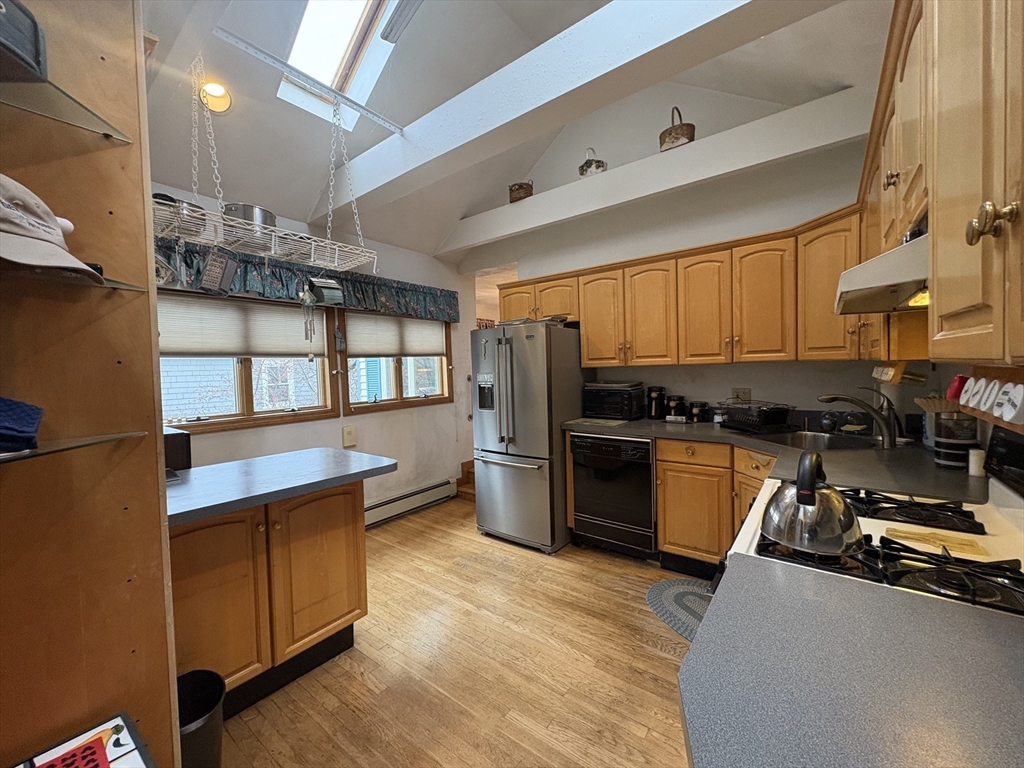 737 Somerville Ave