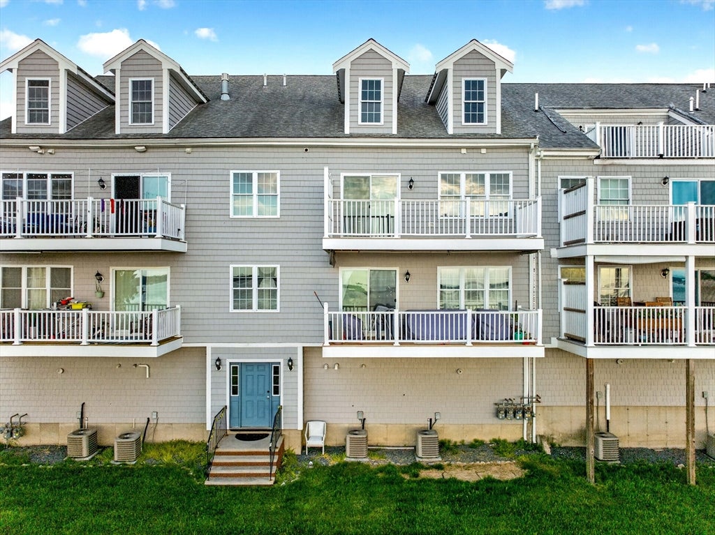 271 Draper St 4