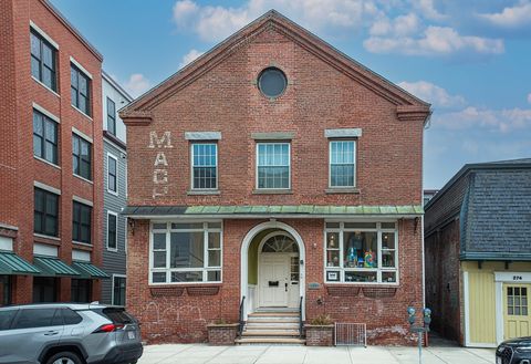 Photo of 270 Pleasant Street, Northampton, MA 01060 (MLS # 73504185)