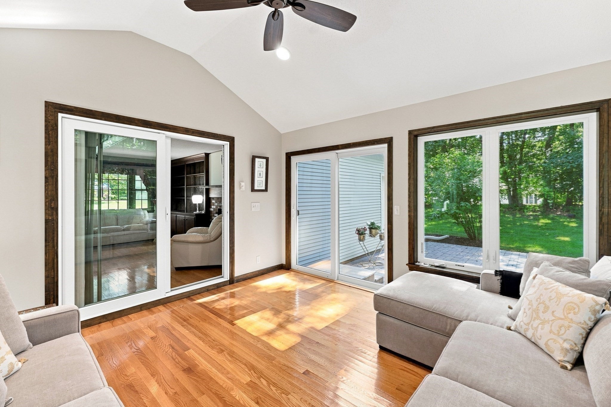 76 Mohawk Dr, Longmeadow, MA Photo #18