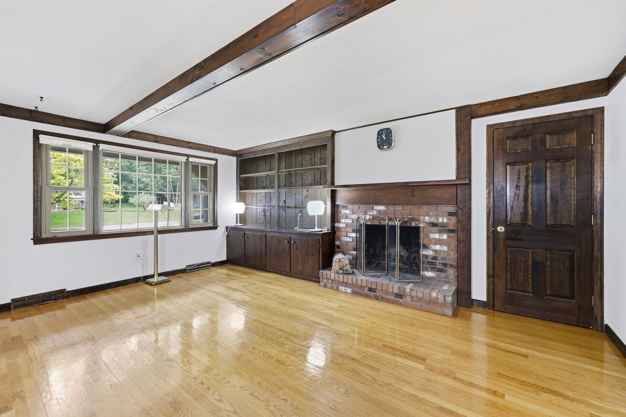 76 Mohawk Dr, Longmeadow, MA Photo #15