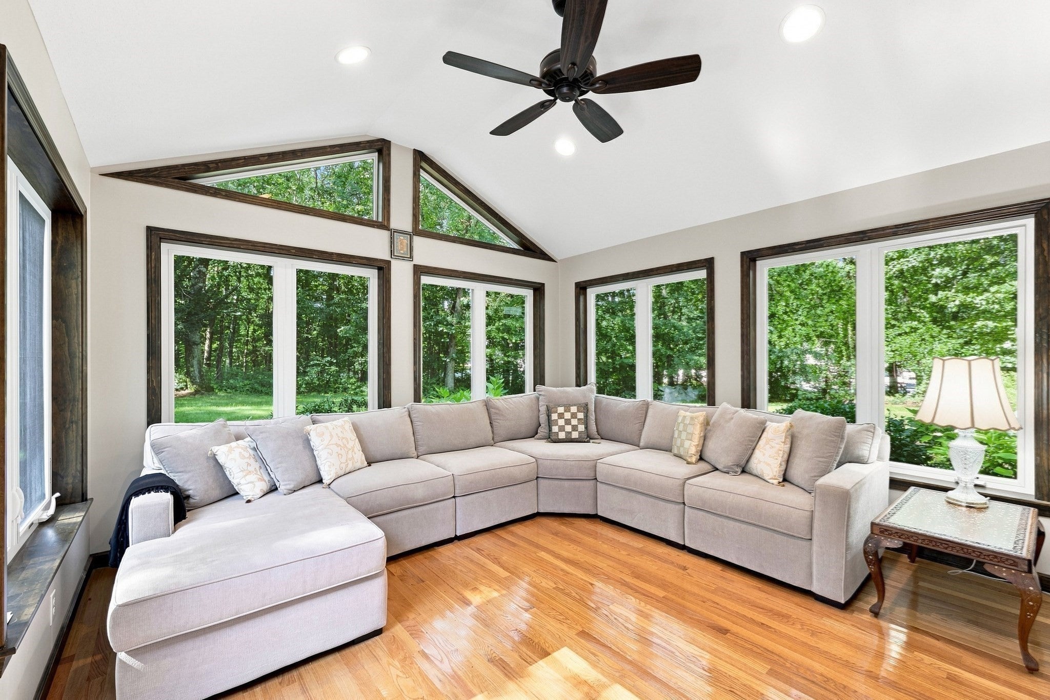 76 Mohawk Dr, Longmeadow, MA Photo #16