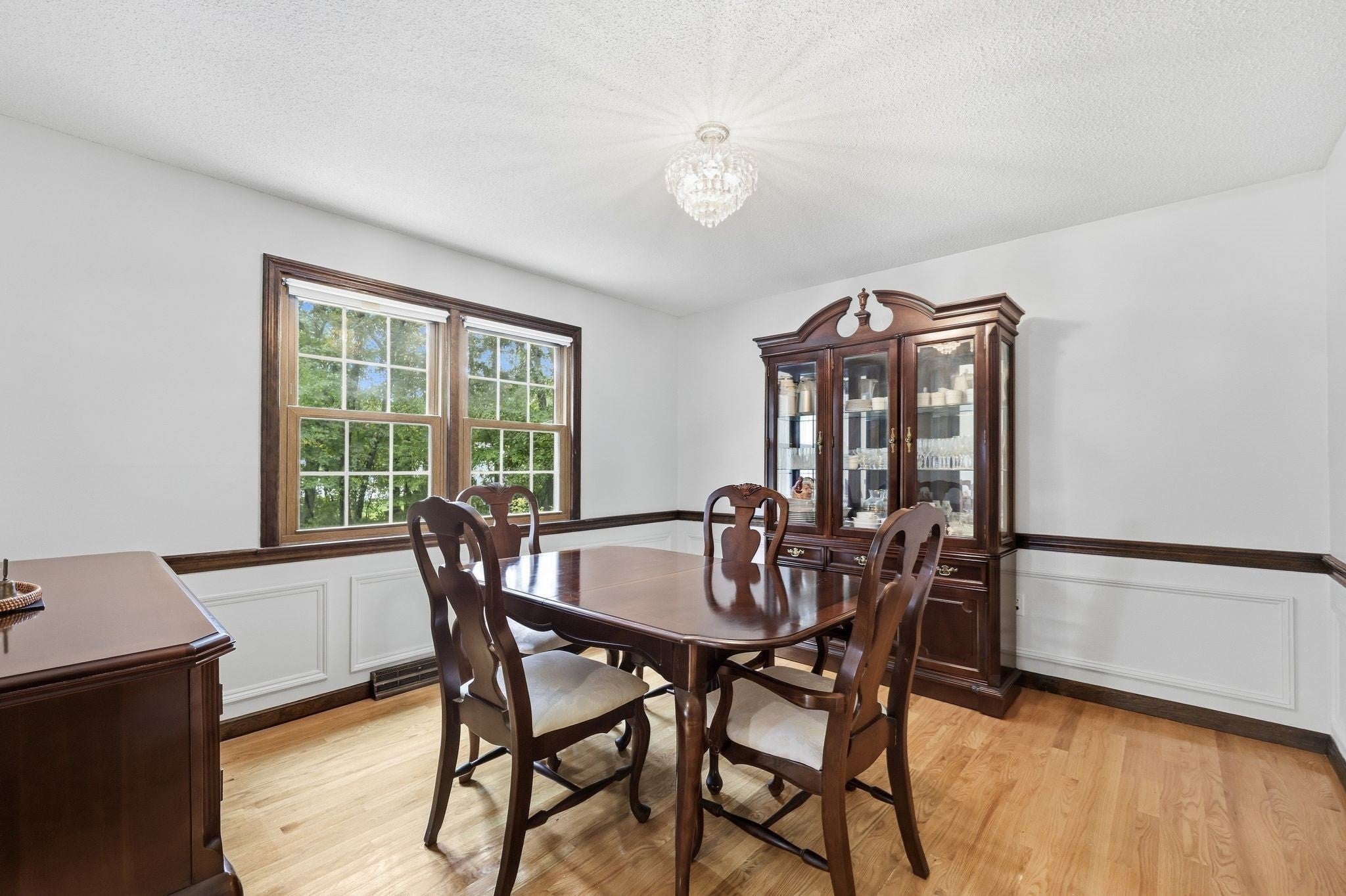 76 Mohawk Dr, Longmeadow, MA Photo #7