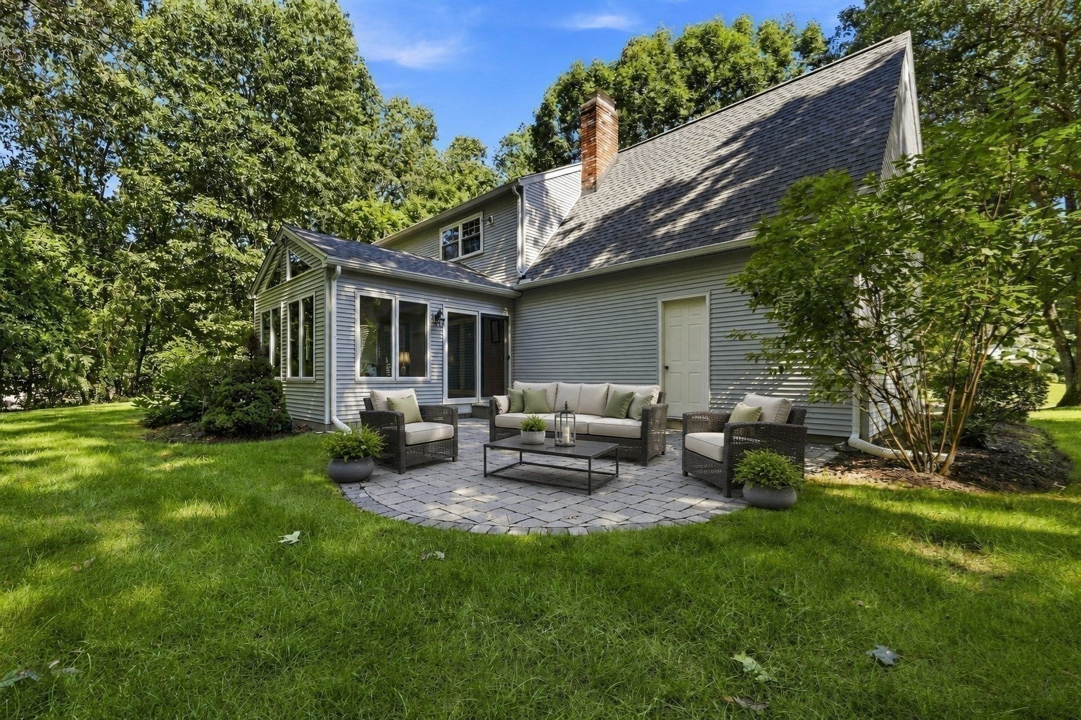 76 Mohawk Dr, Longmeadow, MA Photo #38