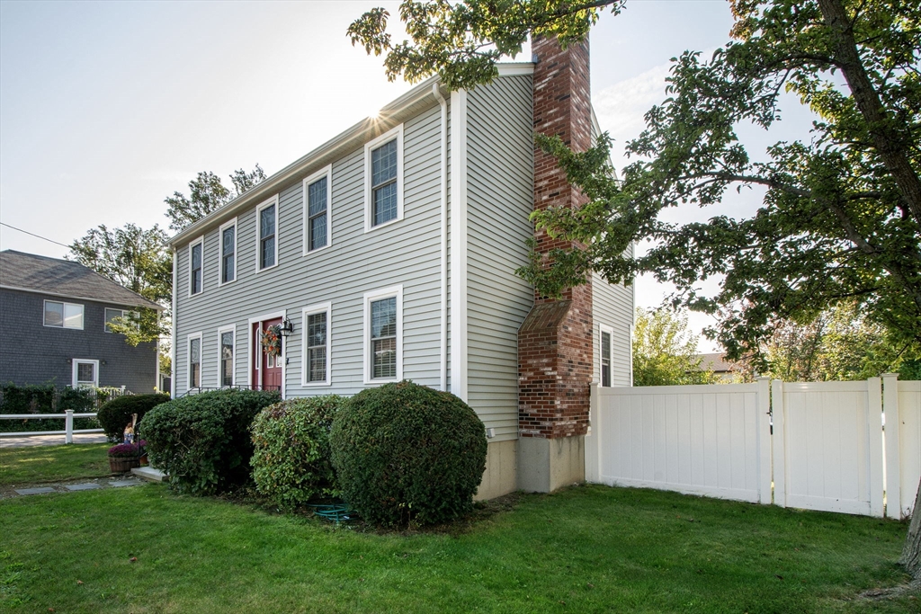 23 Charles St