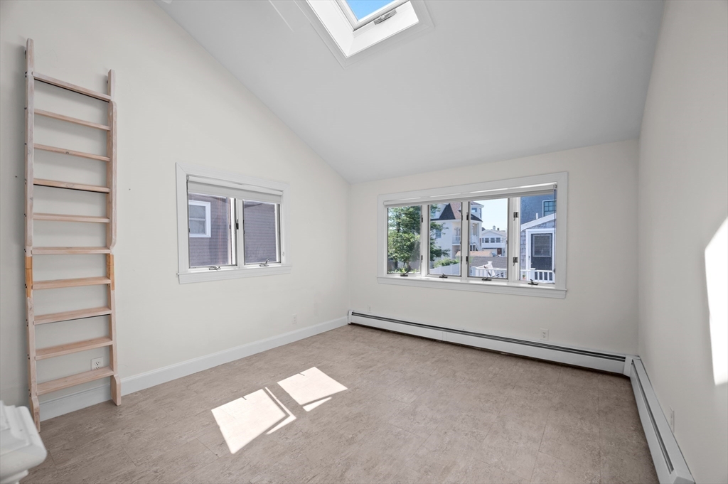 9 10th Street West A