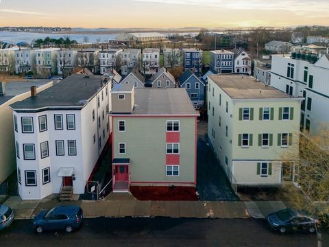 845 Saratoga St 3 Boston MA 02128