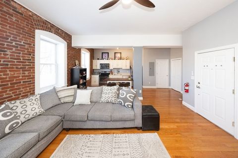 Photo of 32 Providence St #5, Worcester, MA 01604 (MLS # 73476982)