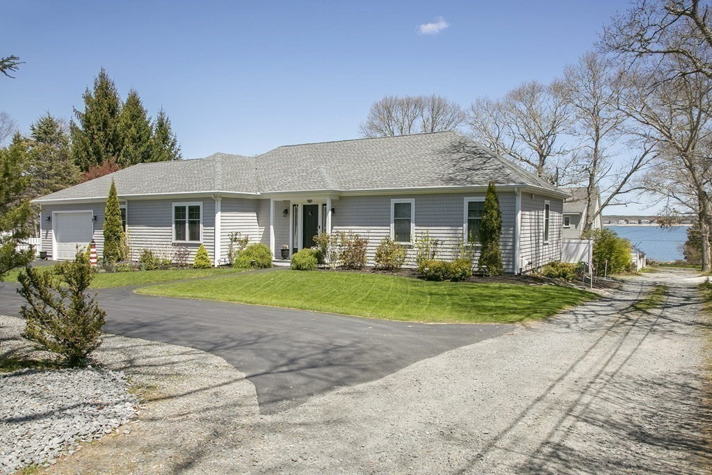 5 Spinnaker Ln