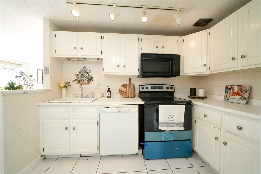 260 Tremont St 13