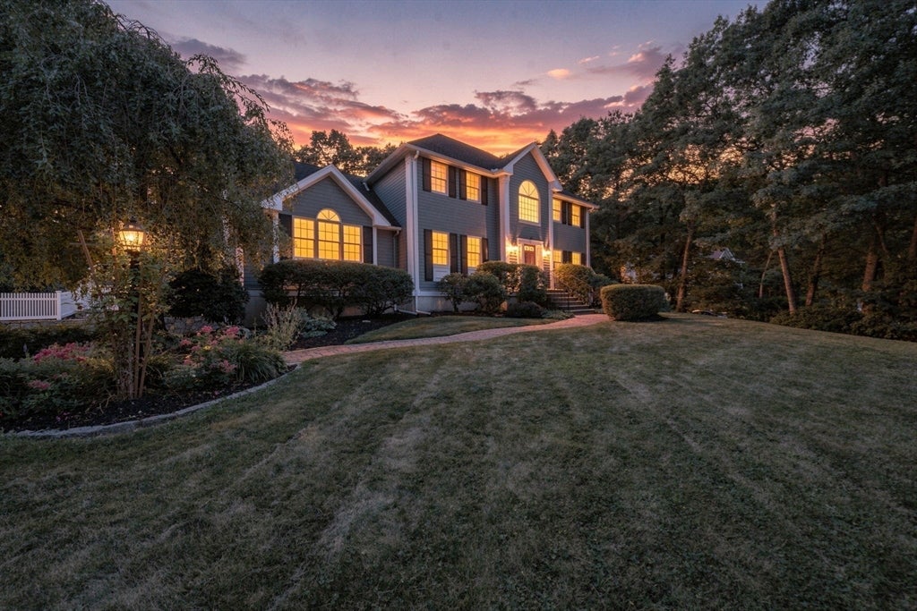 Photo of 38 Cabral Dr, Middleton, MA