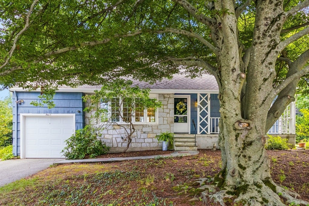 4 Murdoch Road
