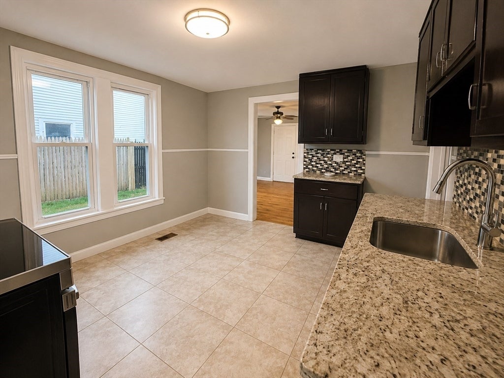 41 Edward St #1, Worcester, MA Photo #4