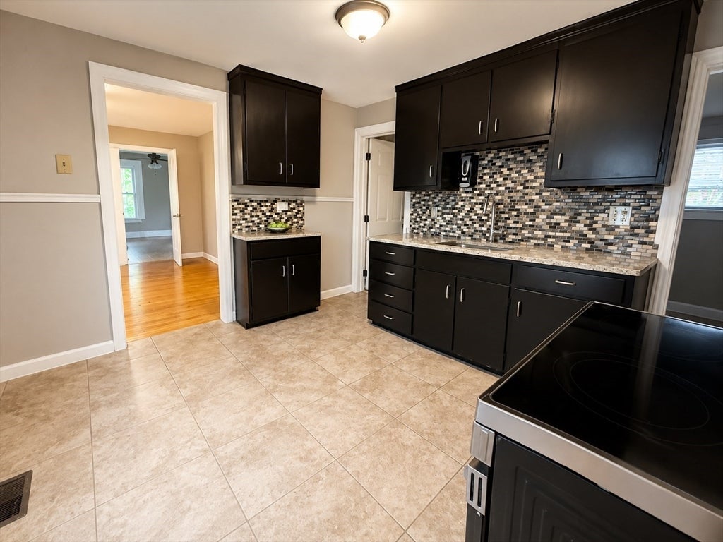 41 Edward St #1, Worcester, MA Photo #3