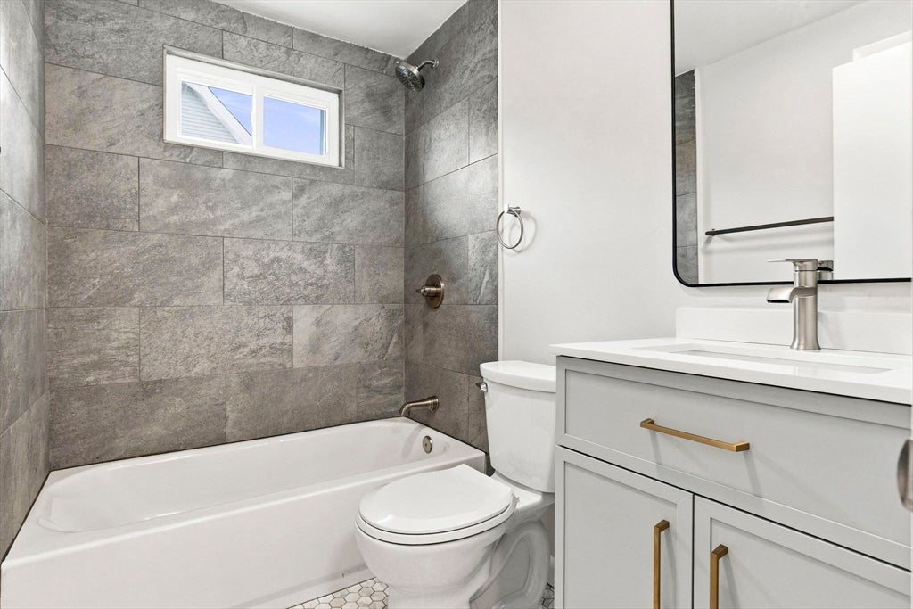 1-B Lorenzo St, Boston, MA, 1-B Lorenzo St, Boston, MA Photo #13
