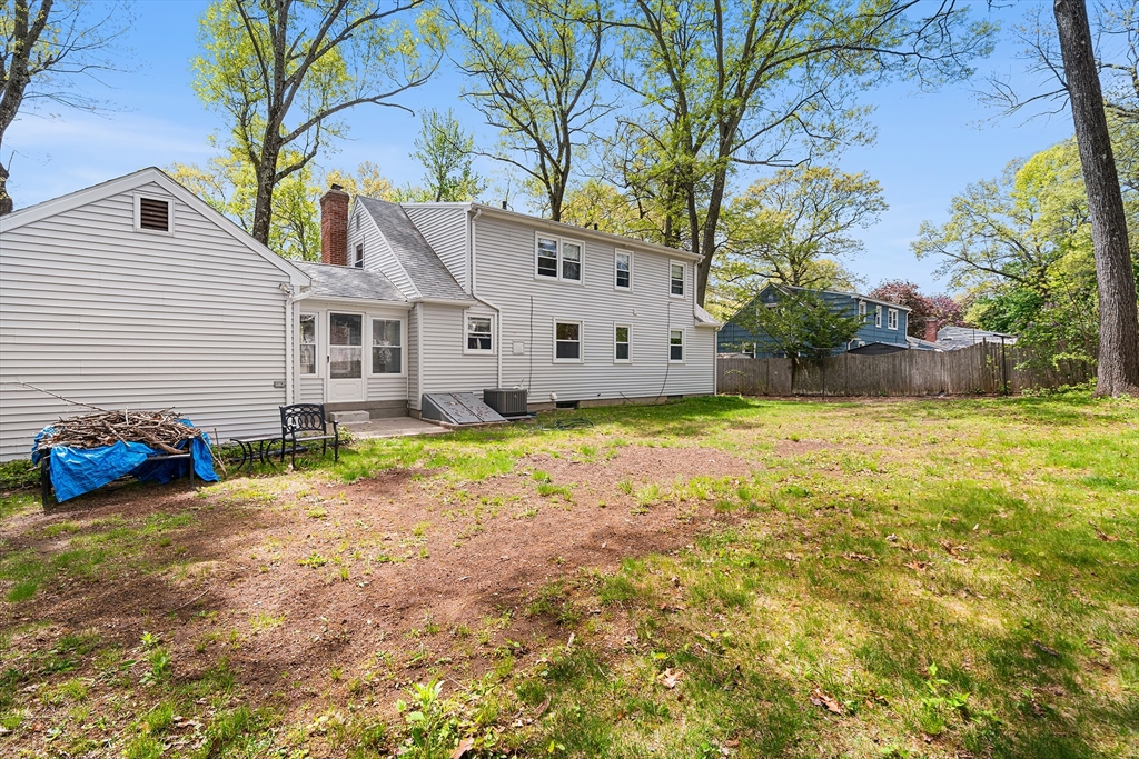 148 Hadley St, Springfield, MA Photo #32