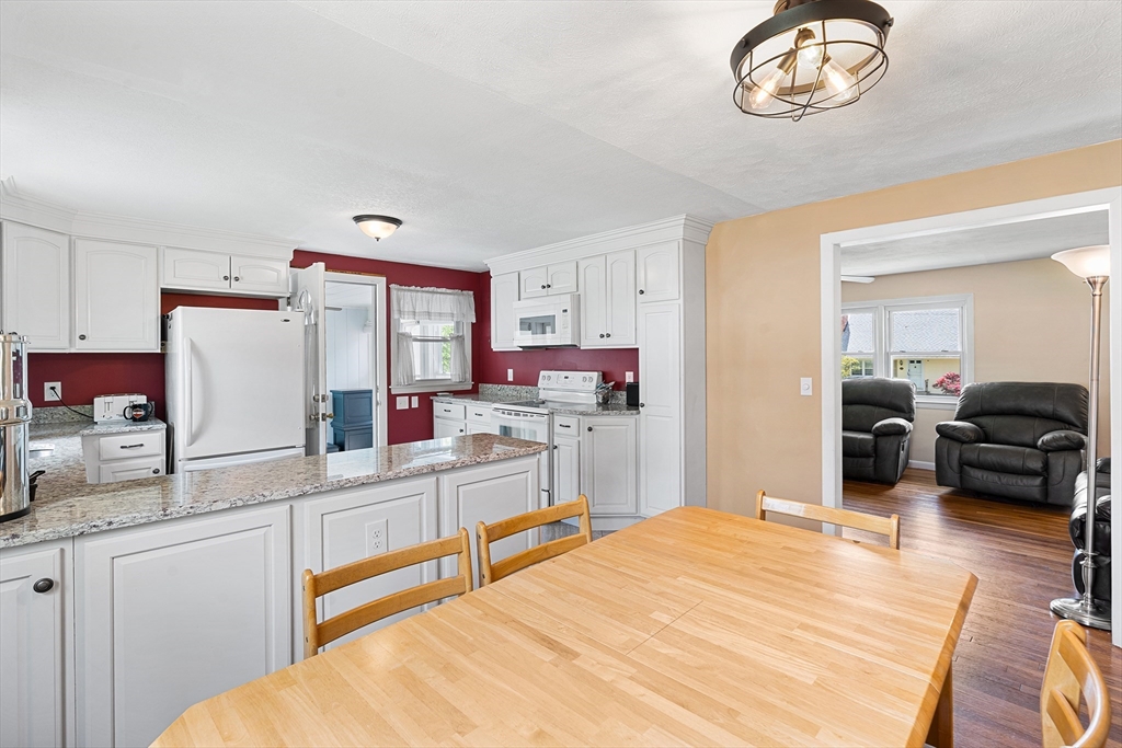 148 Hadley St, Springfield, MA Photo #6