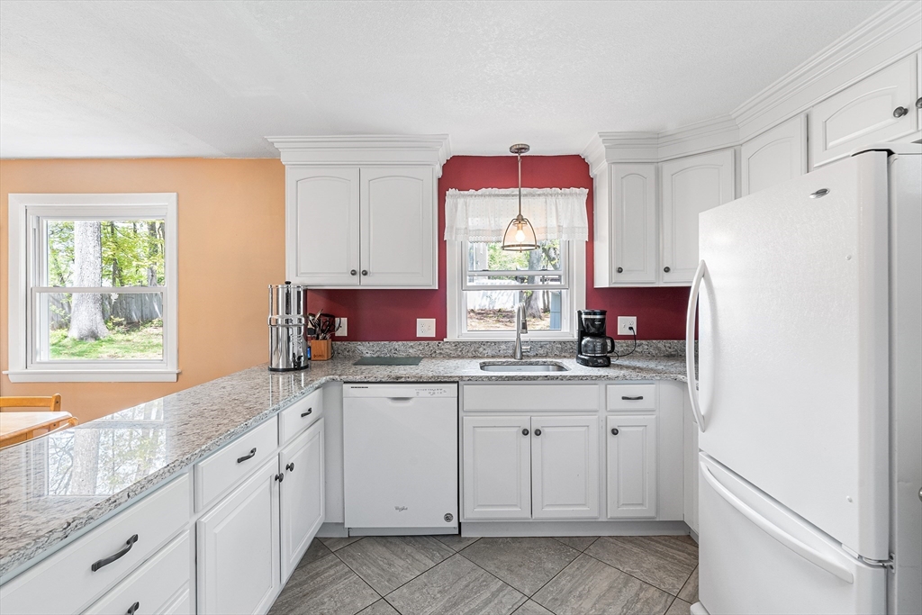 148 Hadley St, Springfield, MA Photo #5
