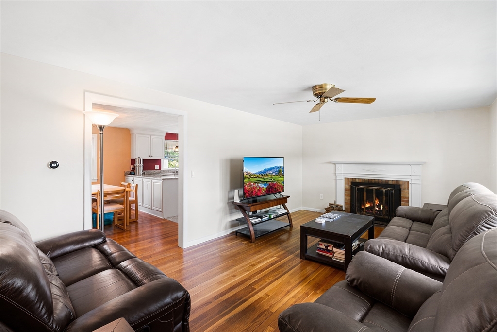 148 Hadley St, Springfield, MA Photo #12