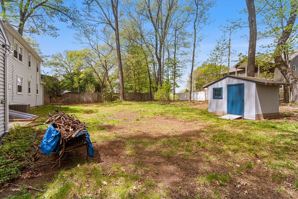 148 Hadley St, Springfield, MA Photo #31