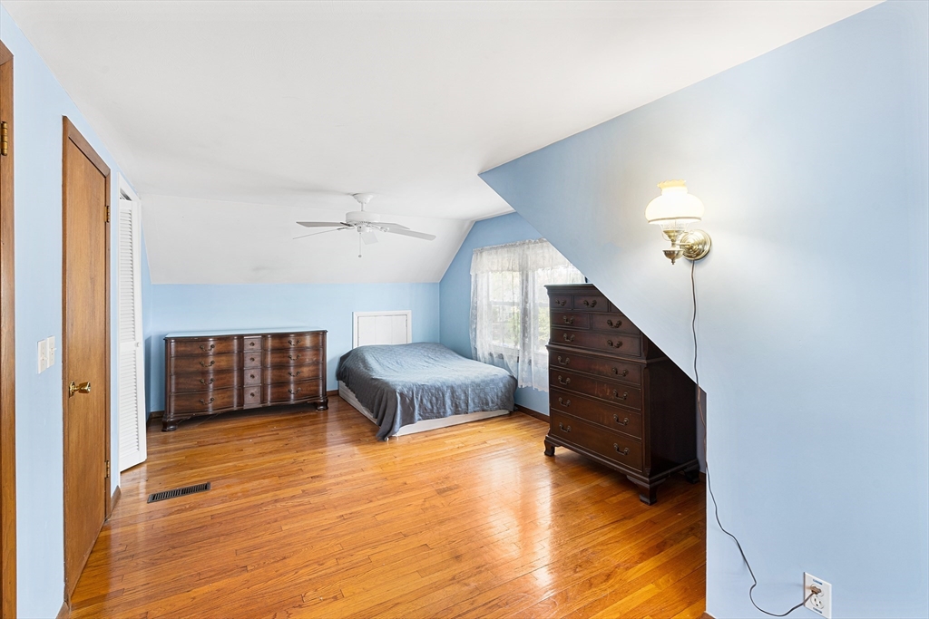 148 Hadley St, Springfield, MA Photo #20