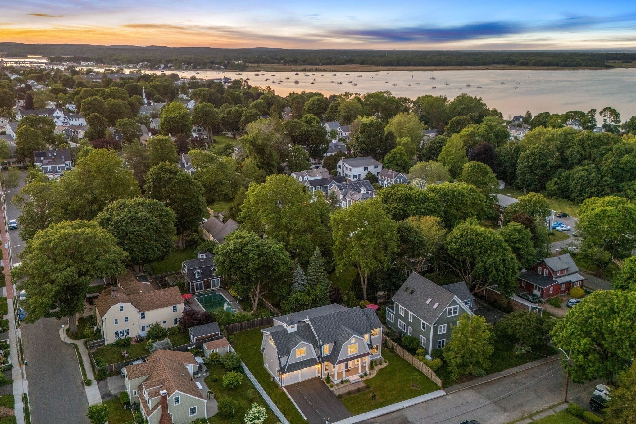 26 Beacon Ave