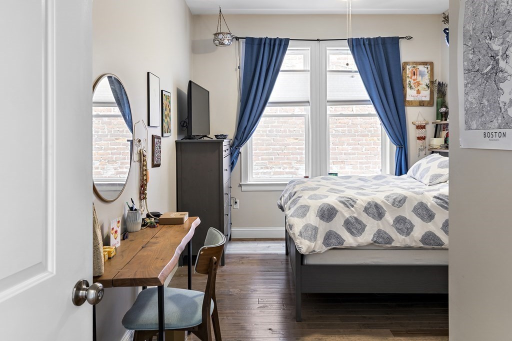 Boston, Massachusetts 02128, United States, 2 Bedrooms Bedrooms, ,2 BathroomsBathrooms,Residential,Pending,128204