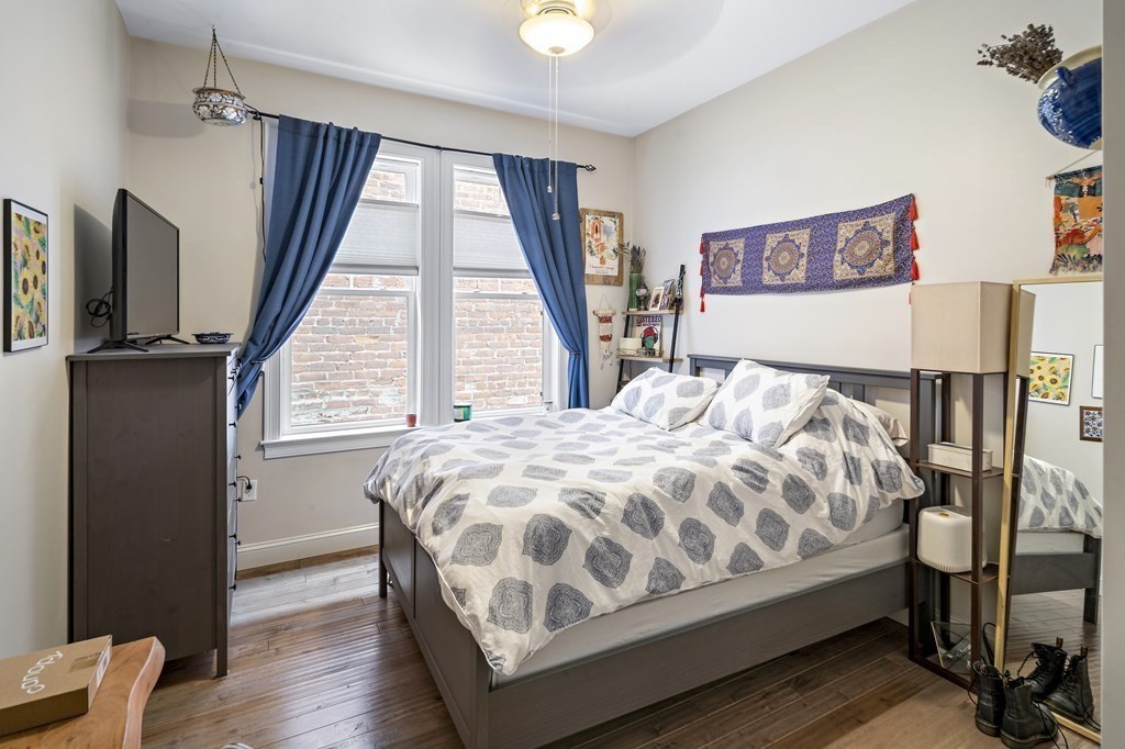 Boston, Massachusetts 02128, United States, 2 Bedrooms Bedrooms, ,2 BathroomsBathrooms,Residential,Pending,128204