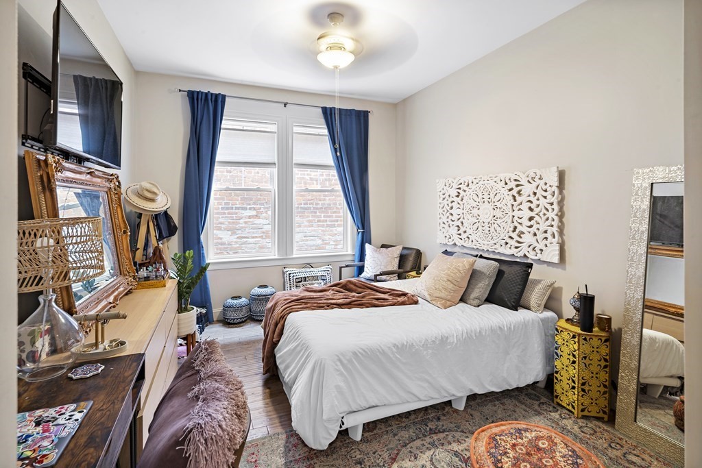 Boston, Massachusetts 02128, United States, 2 Bedrooms Bedrooms, ,2 BathroomsBathrooms,Residential,Pending,128204