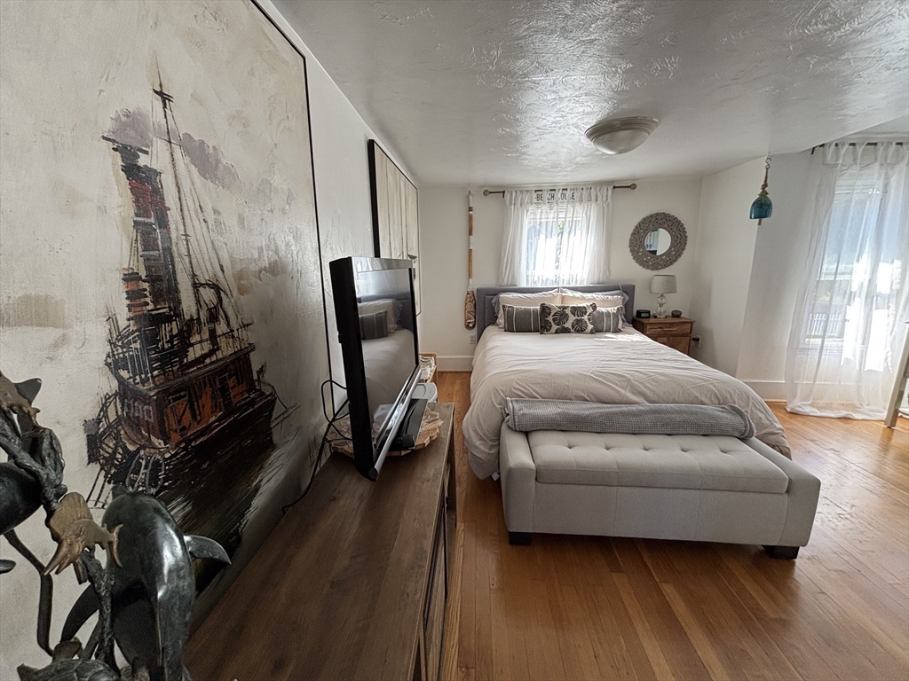 204 Sandwich St 2N
