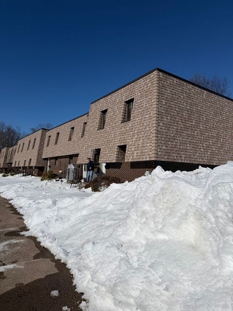 178 Beekman Dr 178 Agawam MA 01001