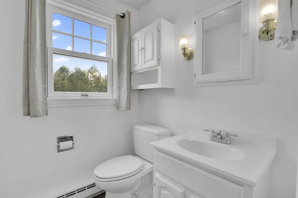 79 S Schoolhouse Rd, Leyden, MA Photo #8