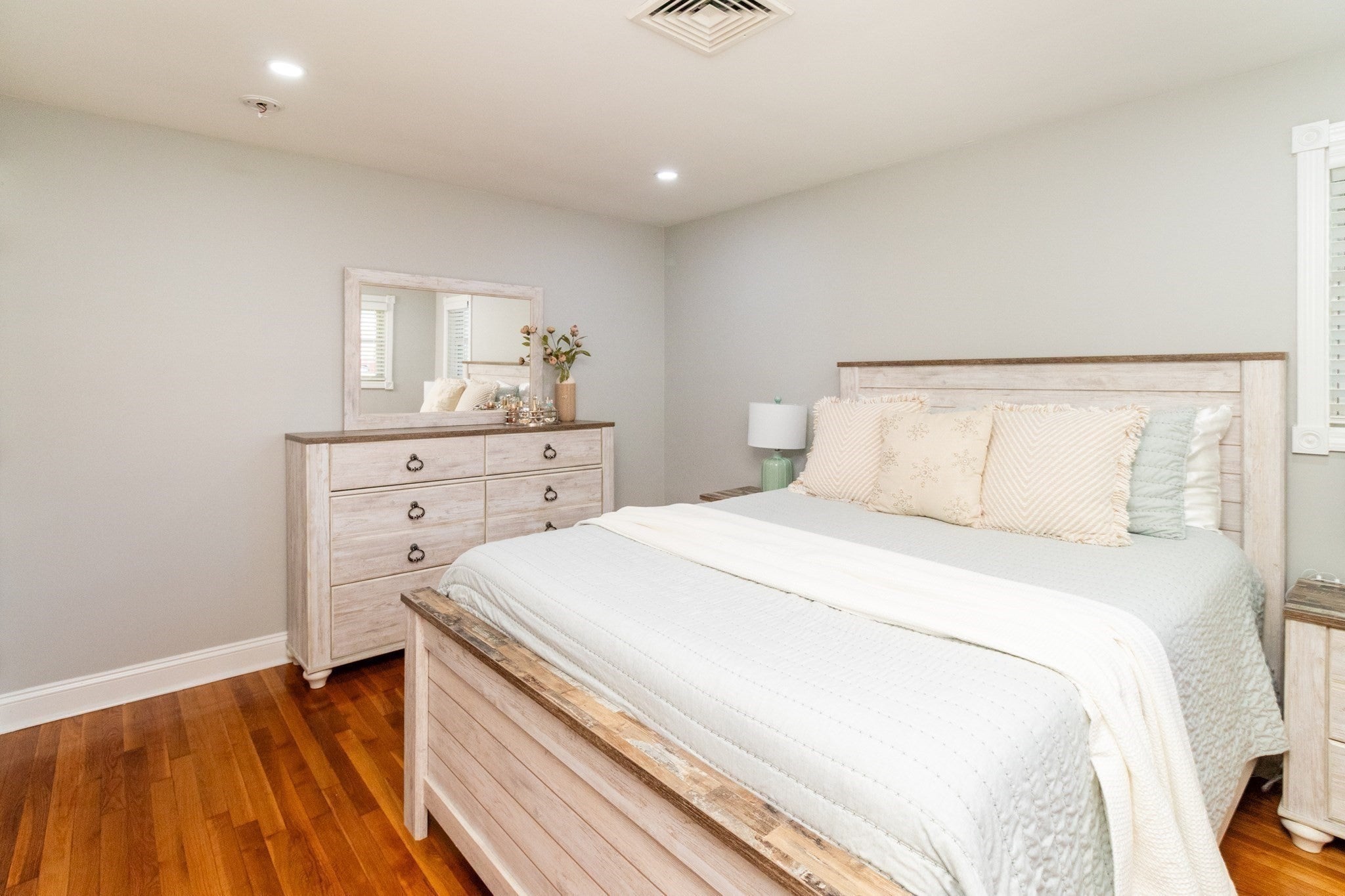 933 Washington St, Easton, MA, 933 Washington St, Easton, MA Photo #16