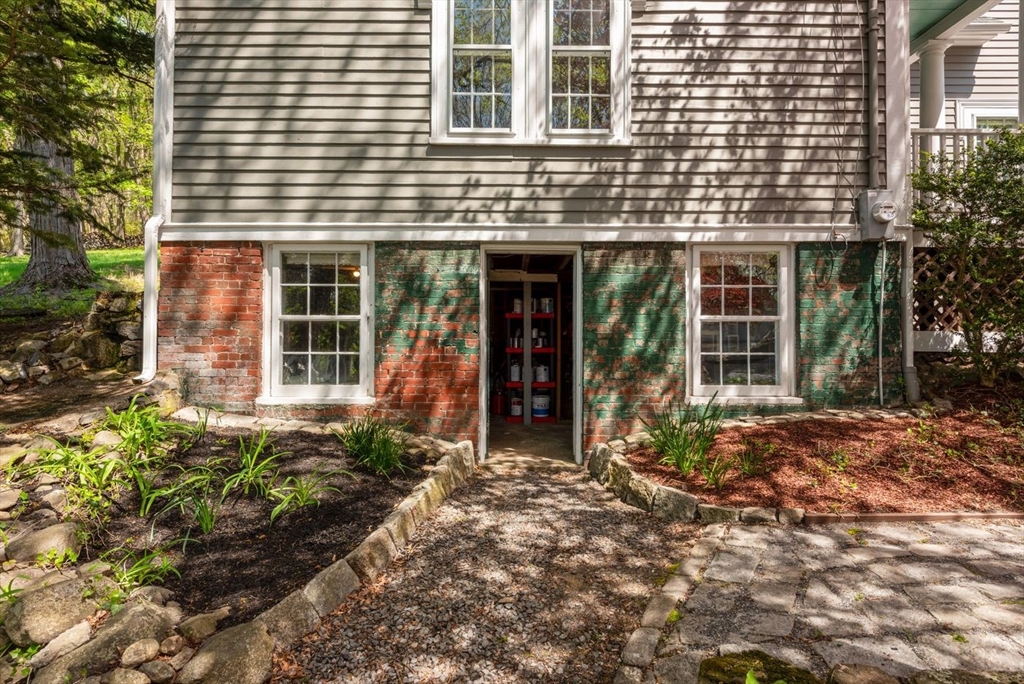 31 High St, Ipswich, MA Photo #40