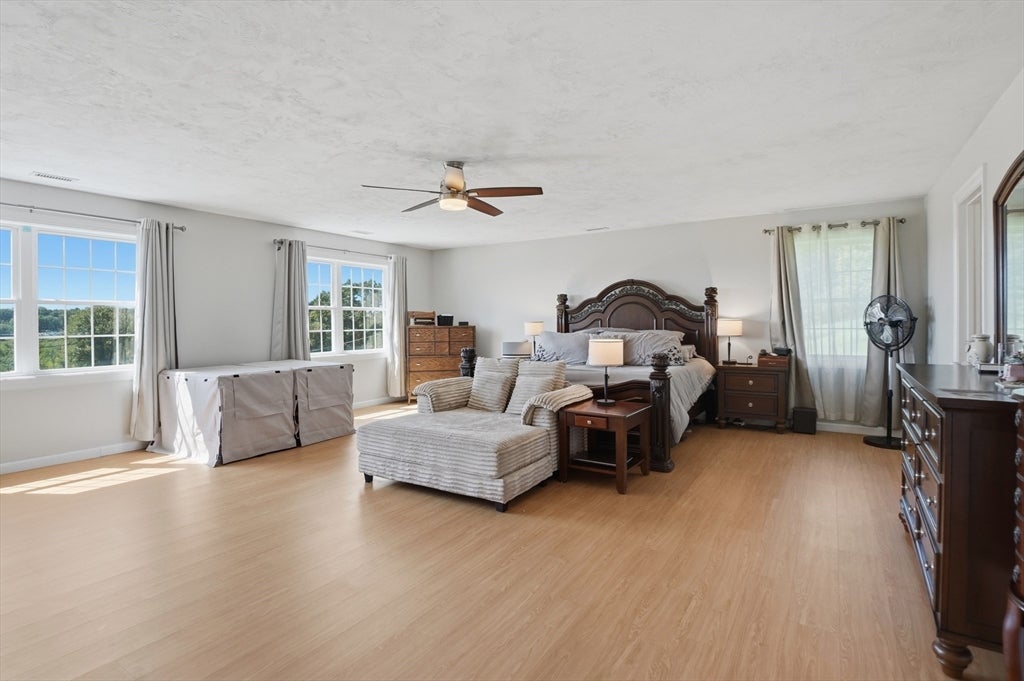 176 Southold Road, Auburn, MA Photo #15