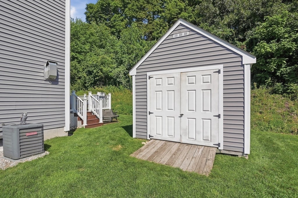 176 Southold Road, Auburn, MA Photo #34